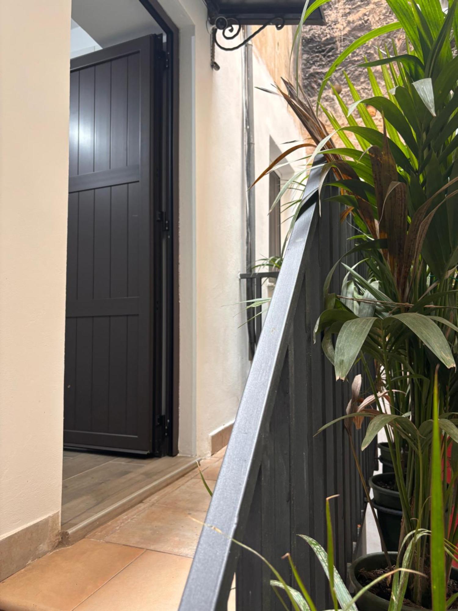 Cortile Riolo Apartment Palermo Luaran gambar